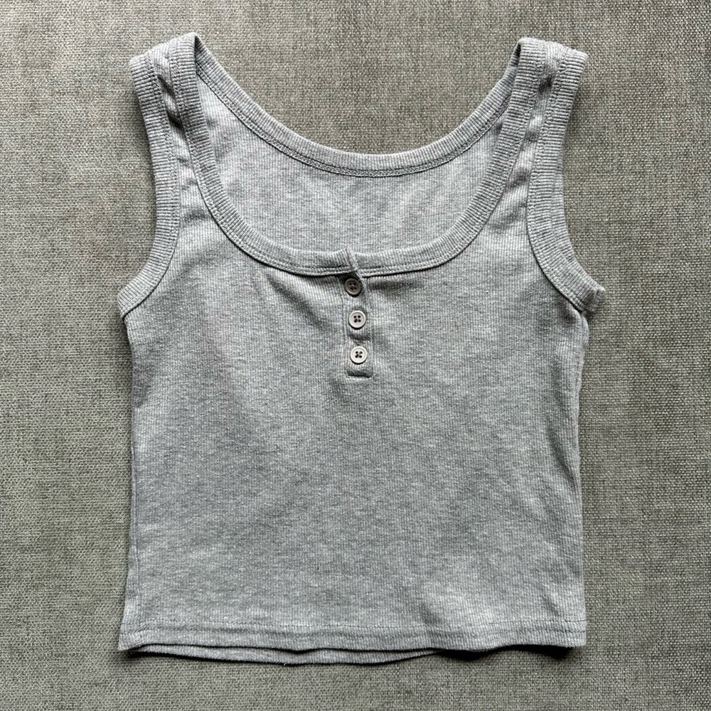 Gray Ribbed Cropped Tank Top